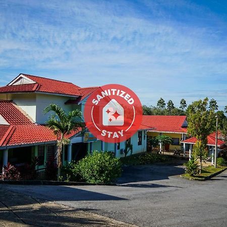 Terap Inn Kampong Raja Экстерьер фото