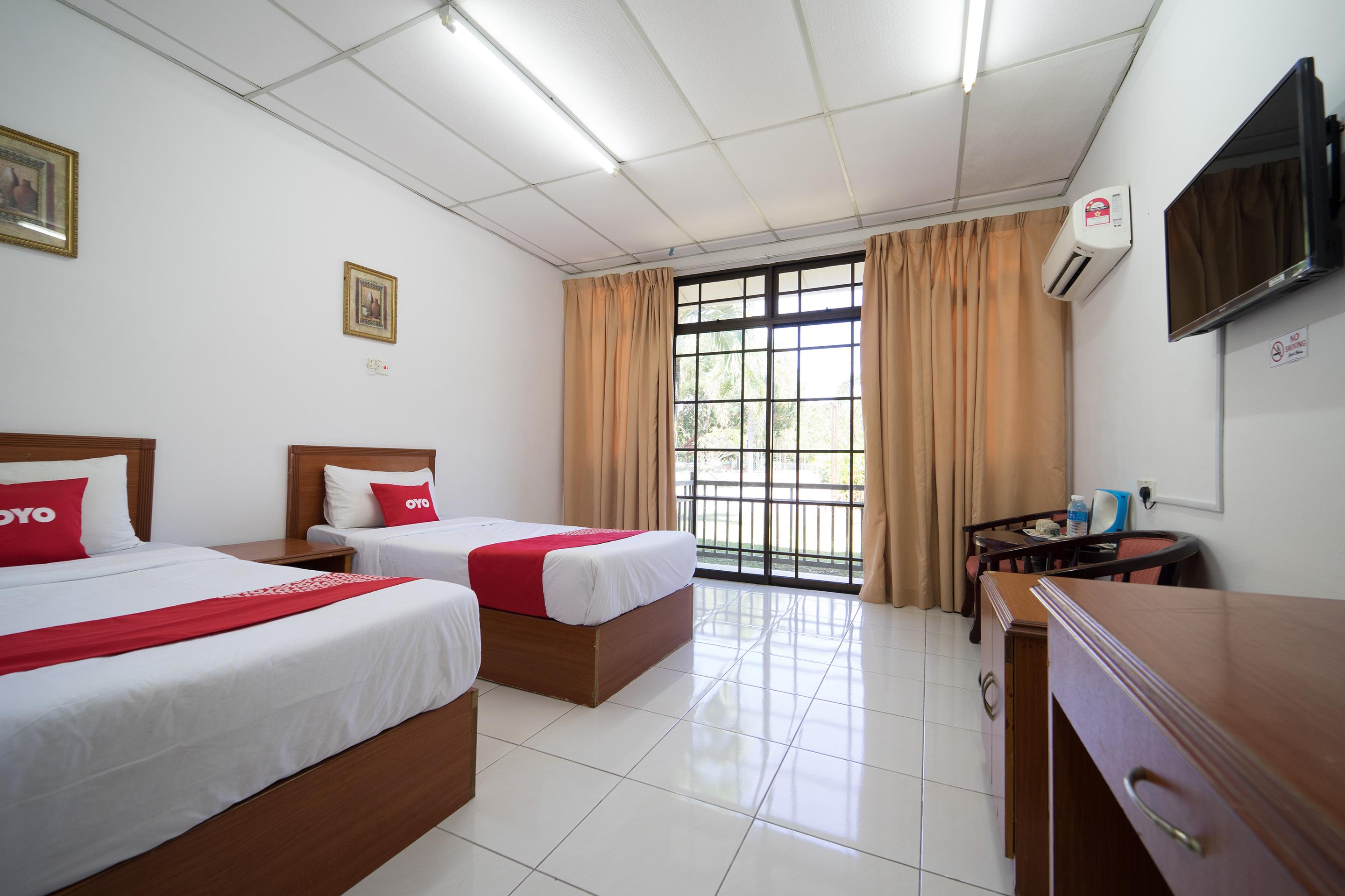 Terap Inn Kampong Raja Экстерьер фото