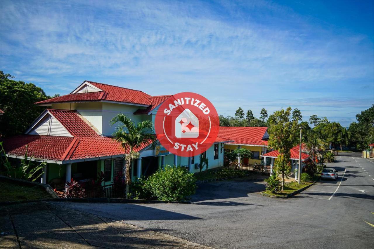 Terap Inn Kampong Raja Экстерьер фото